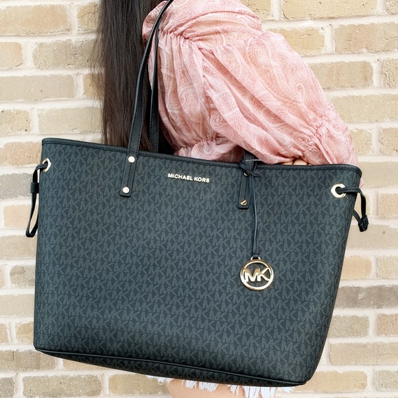 Michael Kors Handbags - Michael kors large drawstring tote